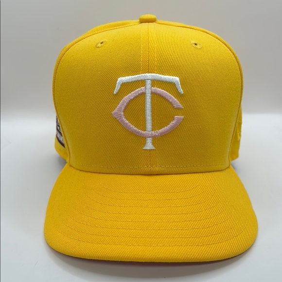 Minnesota Twins baseball hat. - Picture 3 of 12